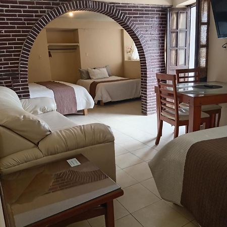 Hotel Real Cortes 미네랄 델 몬테 외부 사진